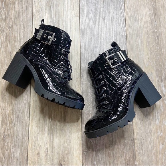 Topshop Broadway Croc Embossed Lace-Up Heeled Lug Sole Chunky Boot Black Size 8 - Picture 1 of 5